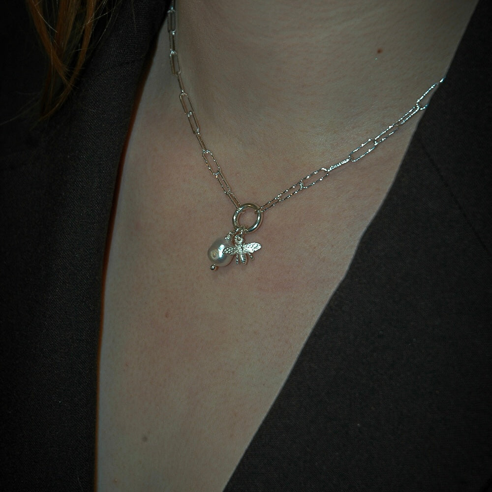 Collier abeille